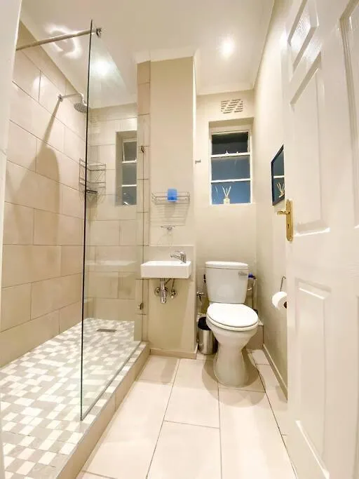 Spacious 2-Bed Unit No-Powercuts Città del Capo 0*,
